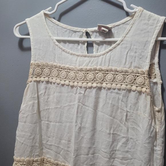 Merona Cream Colored Sleeveless Top S - Picture 2 of 6